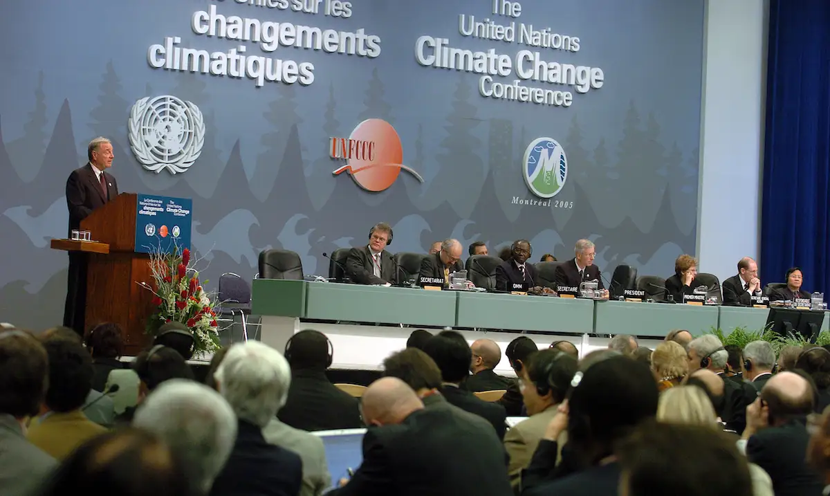 Photo of officials at COP11 in Montreal